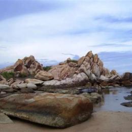 bãi đá nhảy kê gà