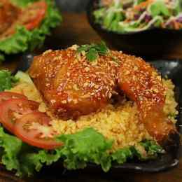cơm gà xối mỡ đà lạt