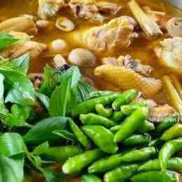 lẩu gà đá hầm sả