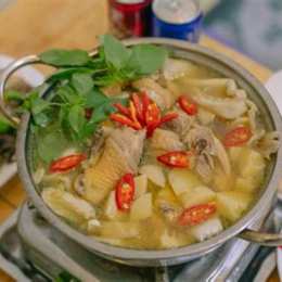 lẩu gà lá é ò ó o đà lạt
