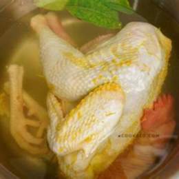 luộc gà không bị rách da