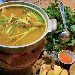 nấu cháo cối gà đá