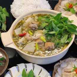 nấu lẩu gà lá é đà lạt