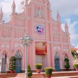 nhà thờ con gà đà nẵng xây dựng năm nào