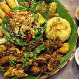 quán 32- đặc sản gà lên mâm đà nẵng