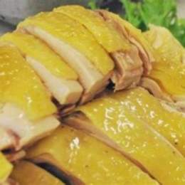 tại sao bà đẻ không được ăn da gà