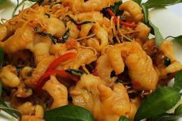 tính năng nổi bật chân gà xào cay đà nẵng