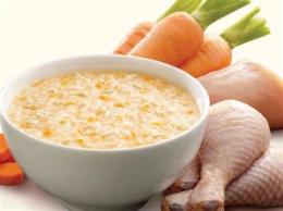 tính năng nổi bật cháo bí đỏ thịt gà cho bé ăn dặm
